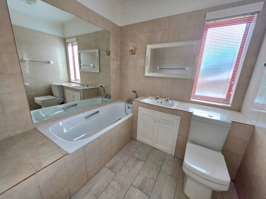 To Let 4 Bedroom Property for Rent in Hospitaalheuwel Free State